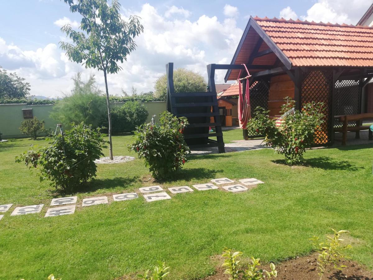 Penzion Kozak B&B Sebedražie Extérieur photo