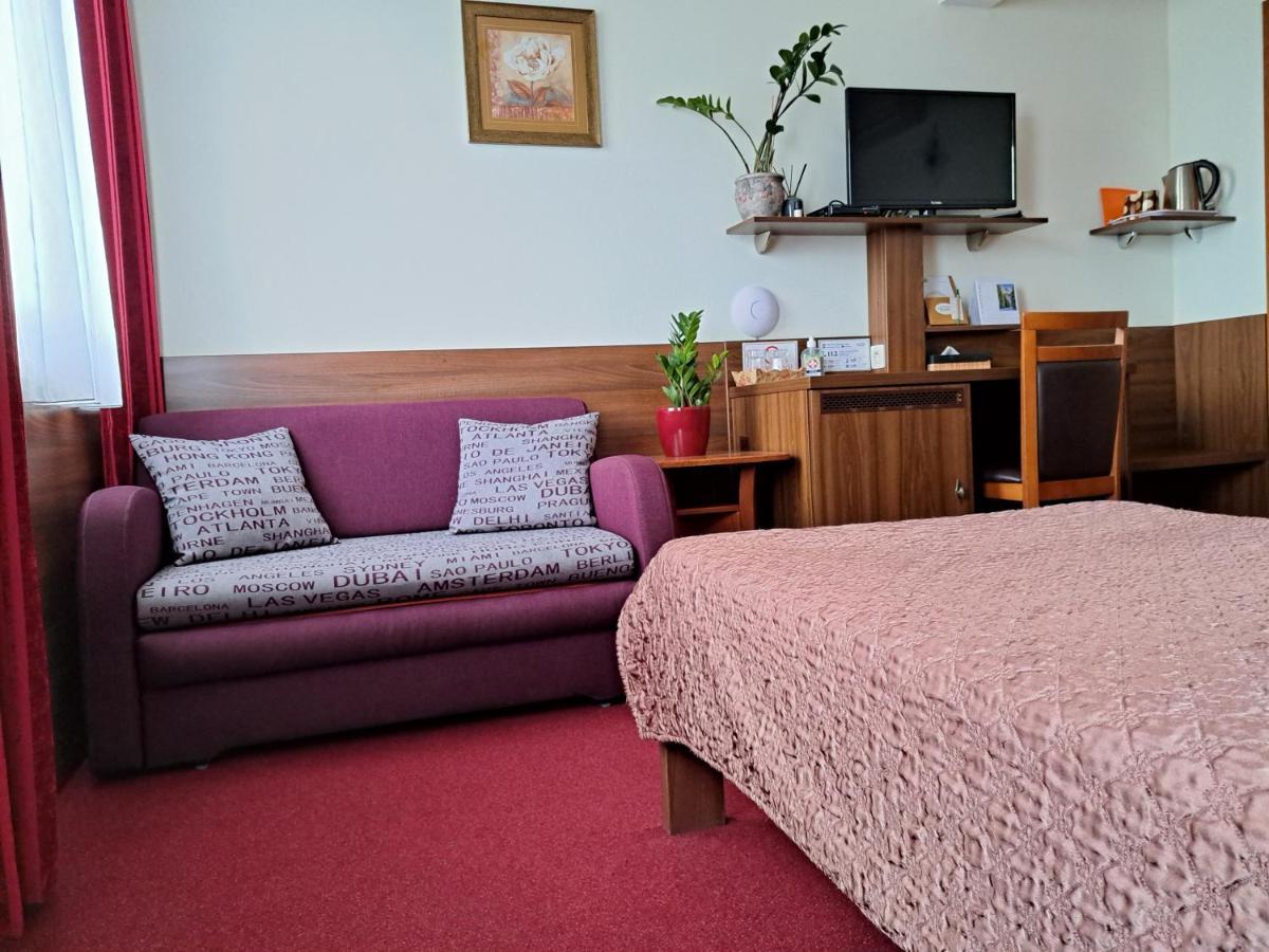 Penzion Kozak B&B Sebedražie Extérieur photo