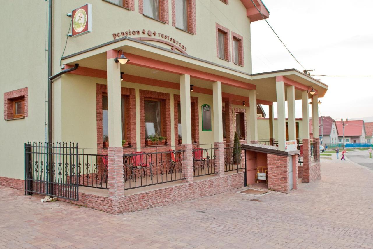 Penzion Kozak B&B Sebedražie Extérieur photo