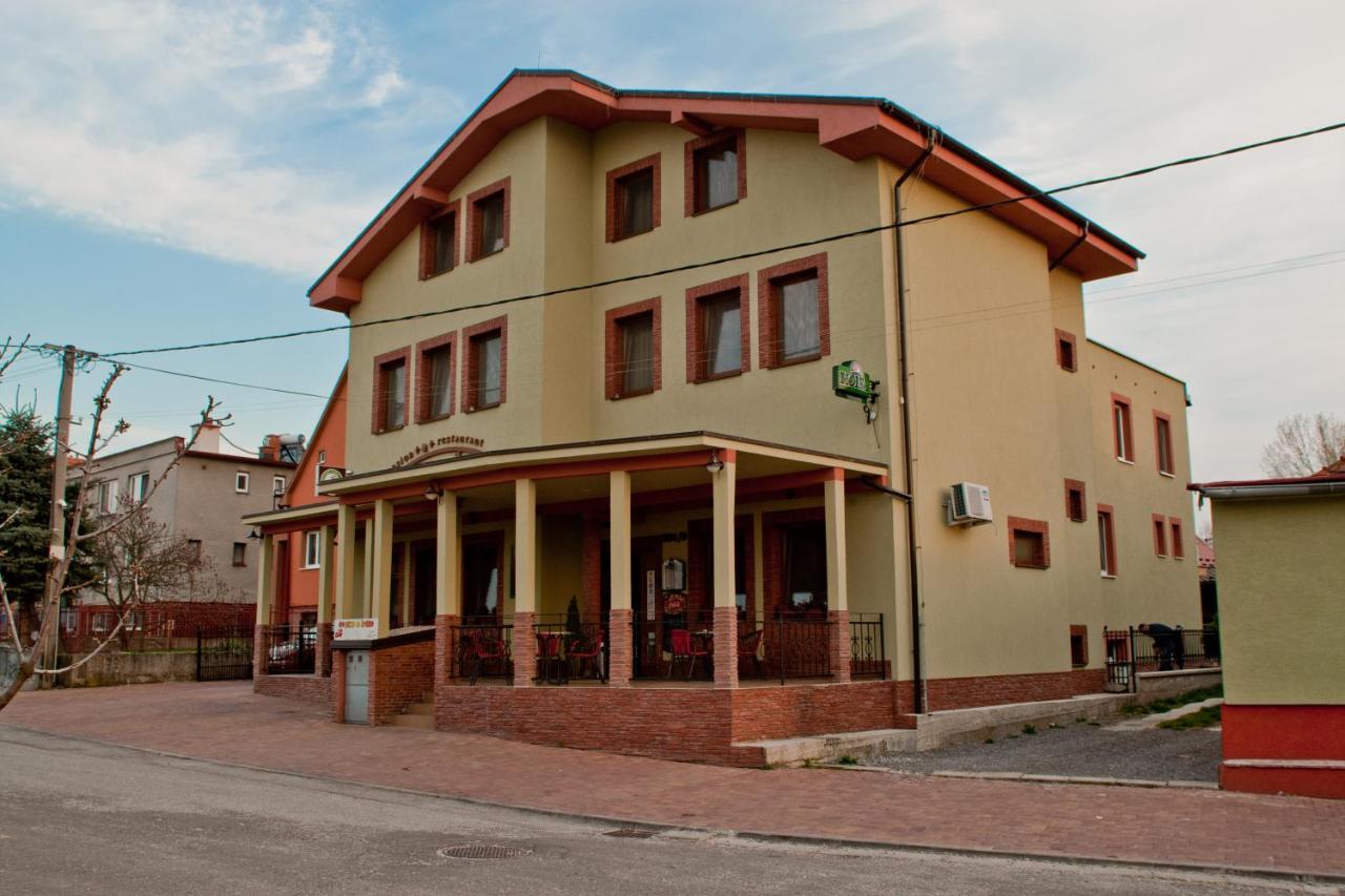 Penzion Kozak B&B Sebedražie Extérieur photo
